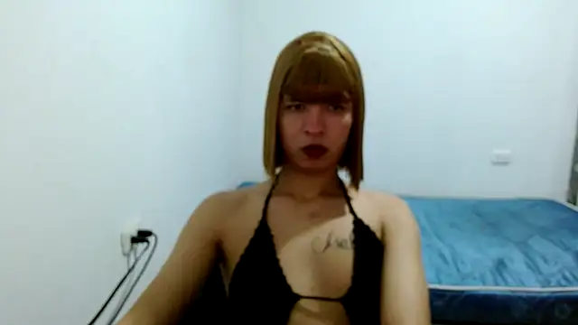 estefania224 webcam