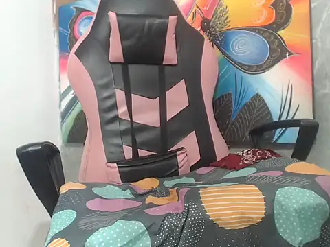 Estebanbigcock23 webcam