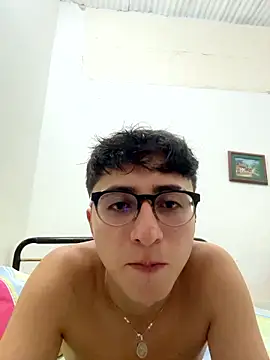 CamiRojas_boy webcam