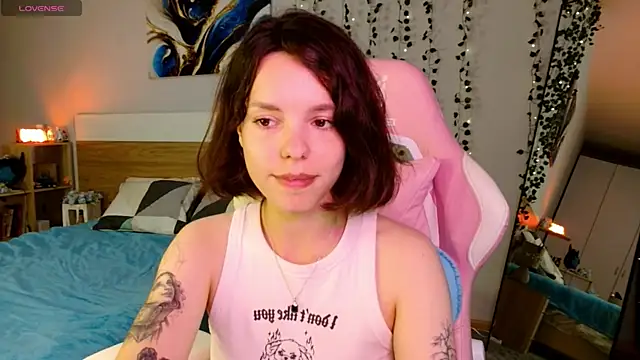 Maya_Campbell webcam