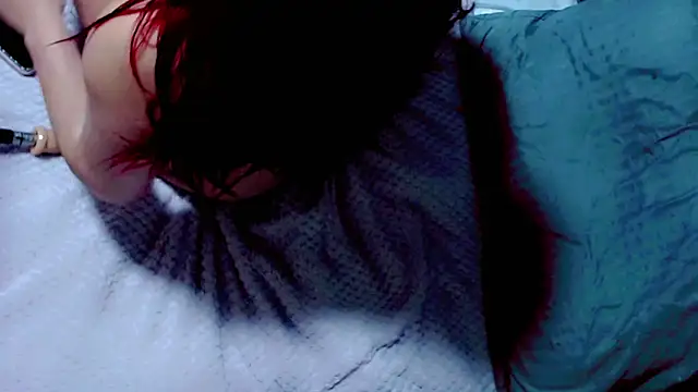 Imannejulienne webcam