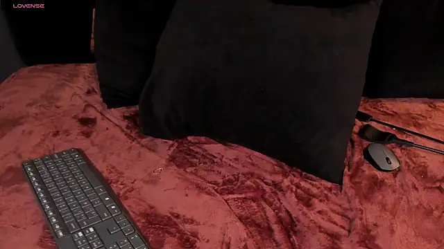 angelic_seraphine webcam