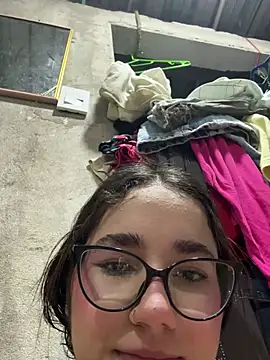 miakhalaf_ webcam