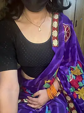 kiaraqueen7 webcam