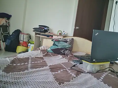 IM_NAUGHTY_JON webcam