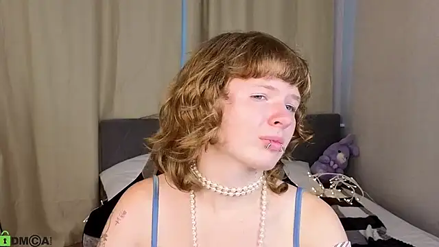 VioletDesiree webcam