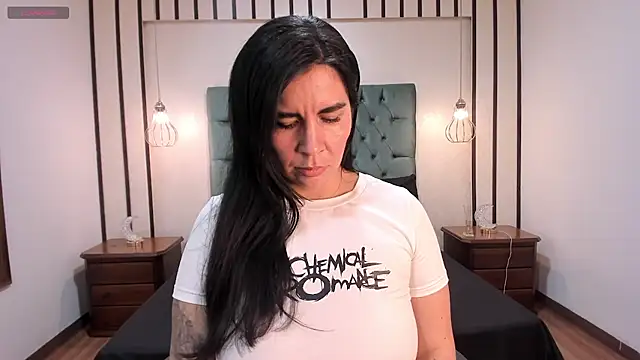 Hannah_Cross webcam