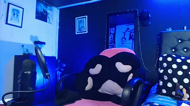 aprildoll webcam