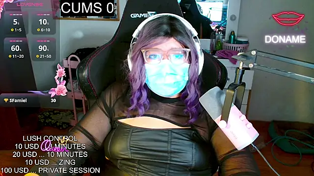 Miss_LewdMoon webcam