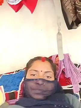 Poojaxx56 webcam