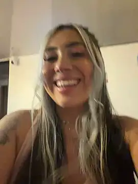 ManuelaVeeleez webcam