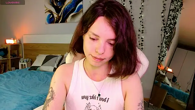 Maya_Campbell webcam