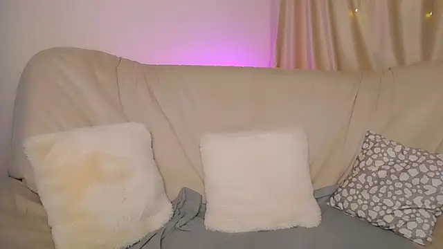 EllyColins live cam on StripChat