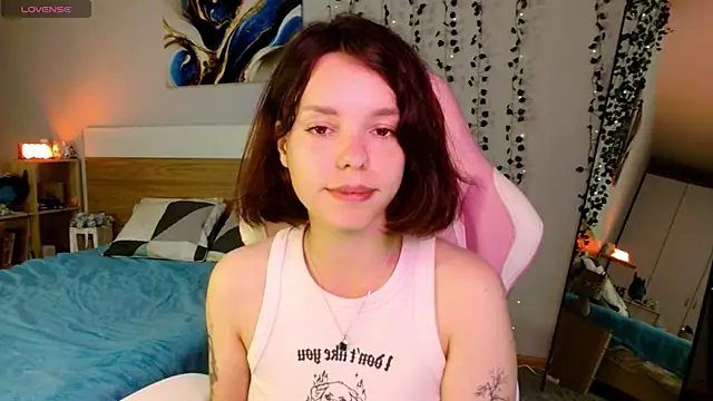 Maya_Campbell webcam