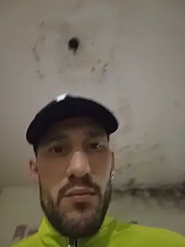 UruUru12 webcam