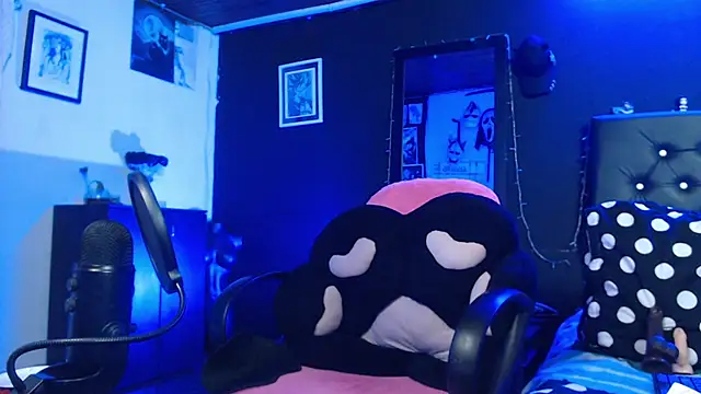 aprildoll webcam
