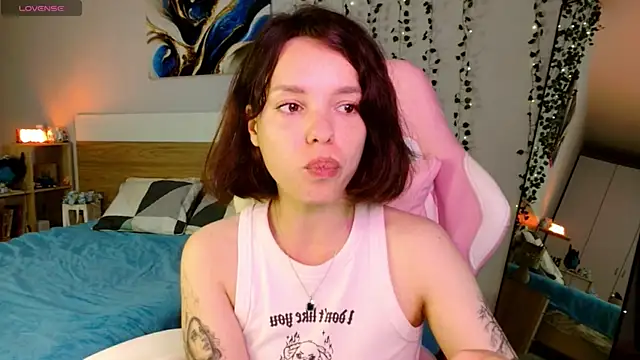 Maya_Campbell webcam