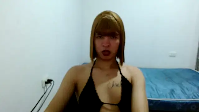 estefania224 webcam