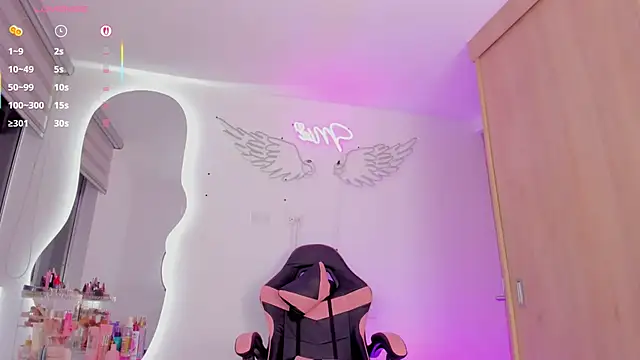 mia_yourmommy webcam