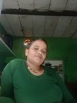 Shivani09900 webcam