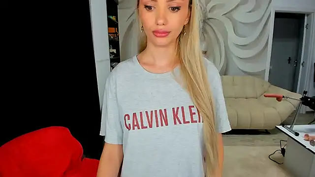 HaleySweet18 webcam