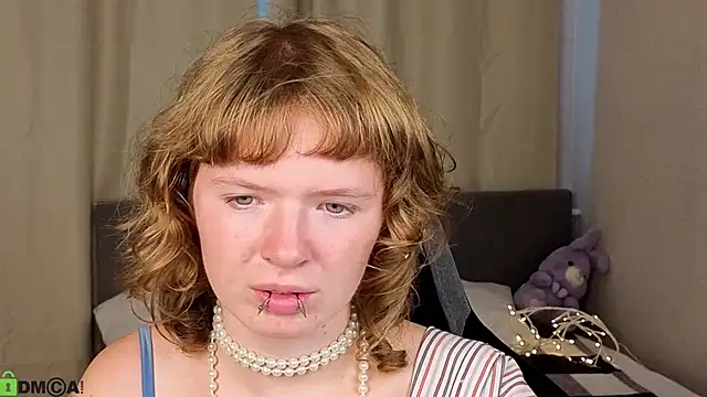 VioletDesiree webcam