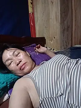 Dj_sexy live cam on StripChat