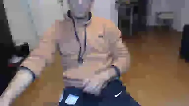 guachin_hunk live cam on StripChat