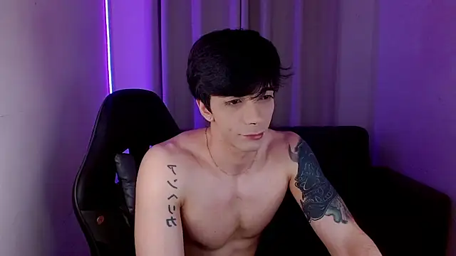 H3ll_B0I webcam