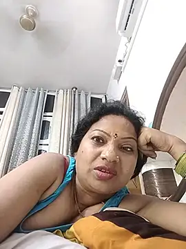 Cute-Janvi20 webcam