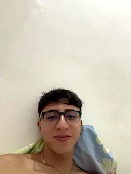 CamiRojas_boy webcam