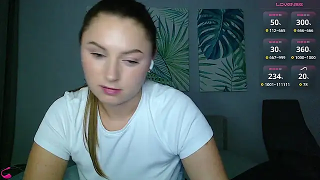 mia_bloomy webcam