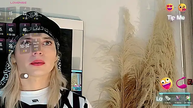 honey_skin webcam