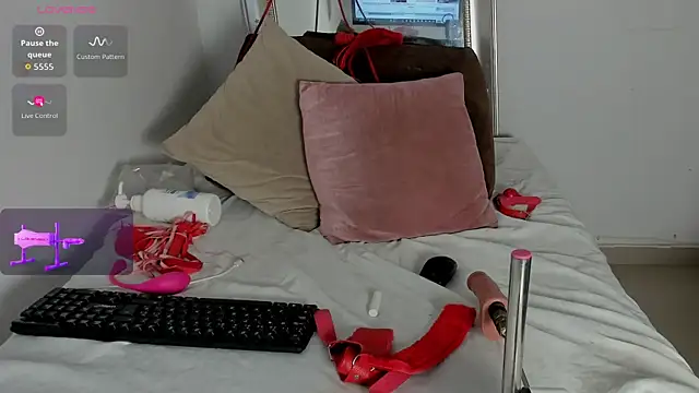 Maya_Graham webcam