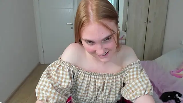ReddHotPipper webcam