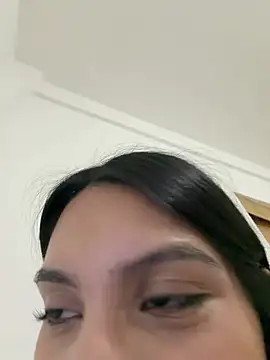 BabyPeach01 webcam