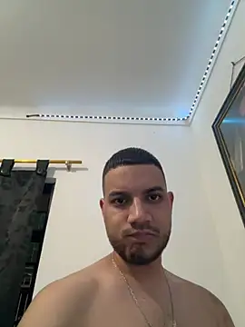 john_lopezzz webcam