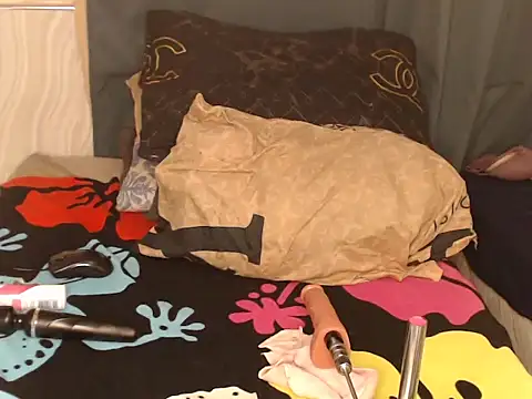 QueenShelly03 webcam
