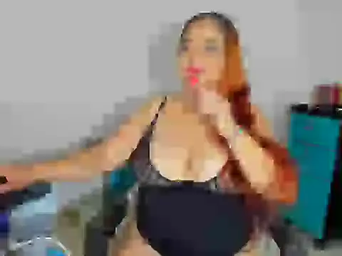 HUGEBOOBS_MILF webcam