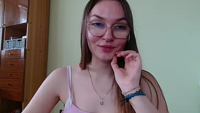 LooveELLYx webcam