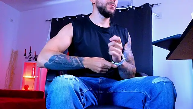 MightyAaron66 webcam