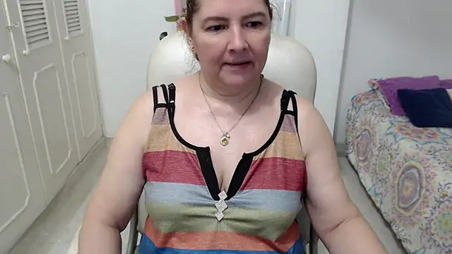 leonela_69 webcam