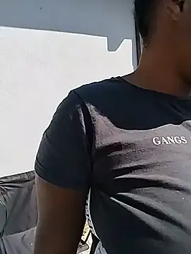 JuicyHoney_01 webcam