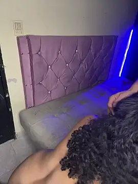 CatwomanAndHotman webcam