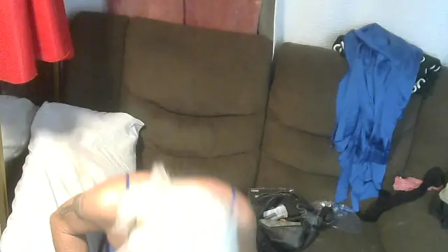SassyCrystal77 webcam