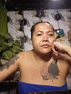 TabooSHOWgirl18 webcam