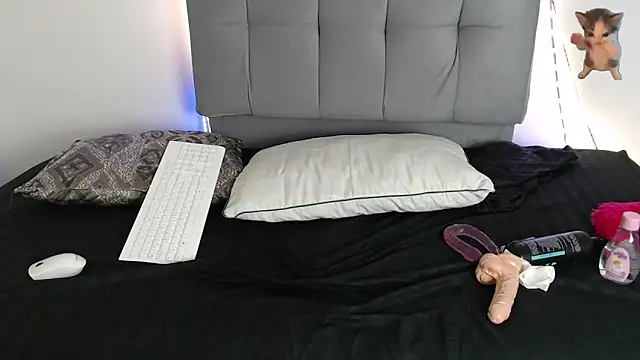 Moon_Ashley_ webcam