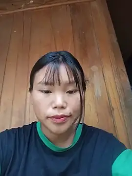 Nhinhi_su