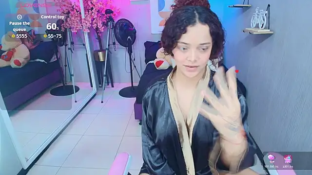 Maggy_t18 webcam