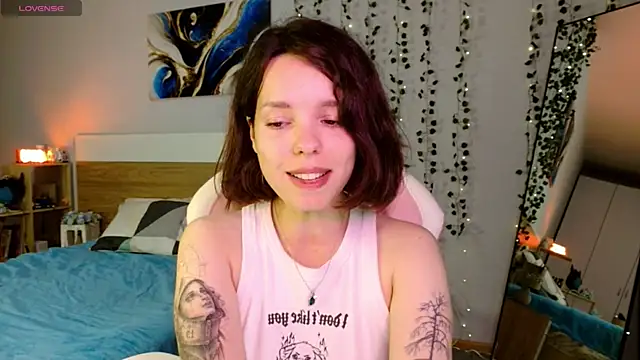 Maya_Campbell webcam